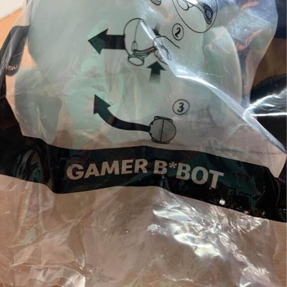2021 McDONALD'S Ron's Gone Wrong HAPPY MEAL Toy Gamer B Bot NIP - Picture 4 of 5